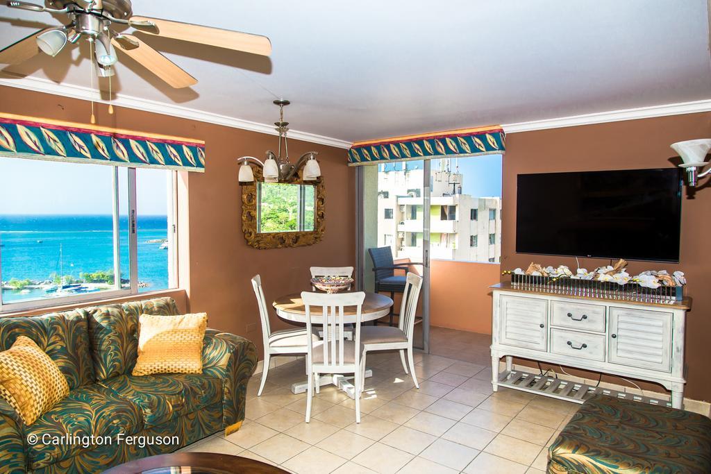 Turtle Towers Aparthotel Ocho Rios Ruang foto