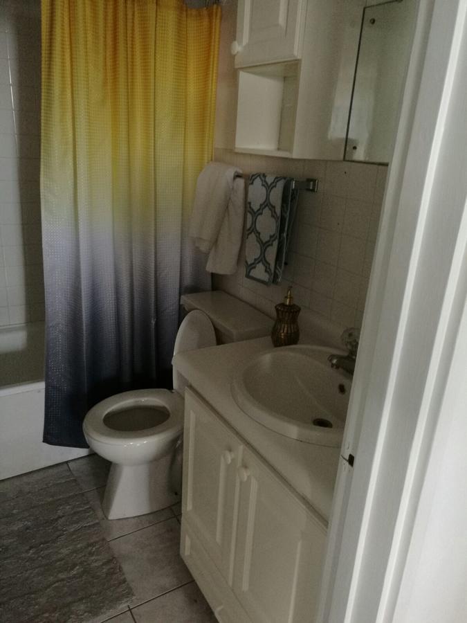Turtle Towers Aparthotel Ocho Rios Bagian luar foto